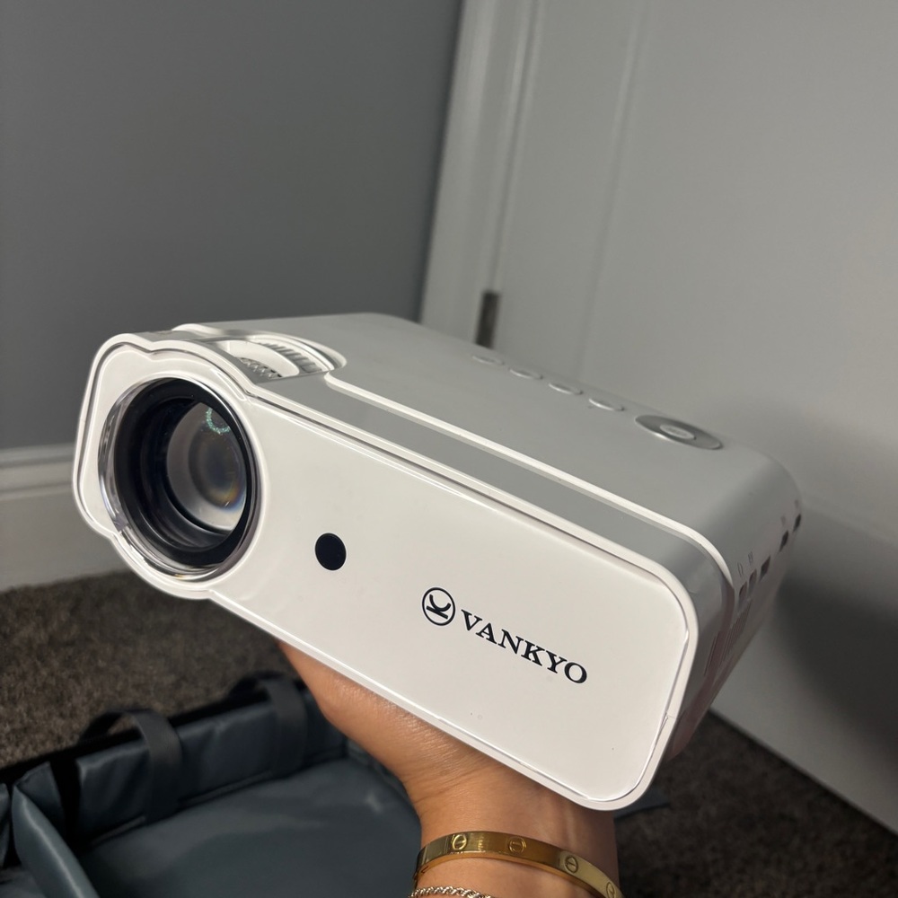 VANKYO Leisure D30T mini Wi-fi projector